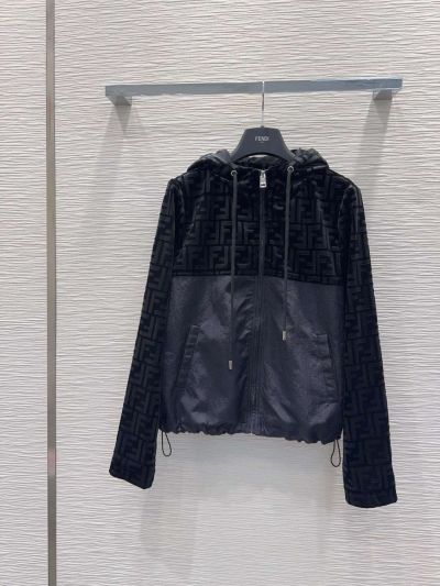 Fendi Long Sleeve Contrast-Trim Coat in Navy