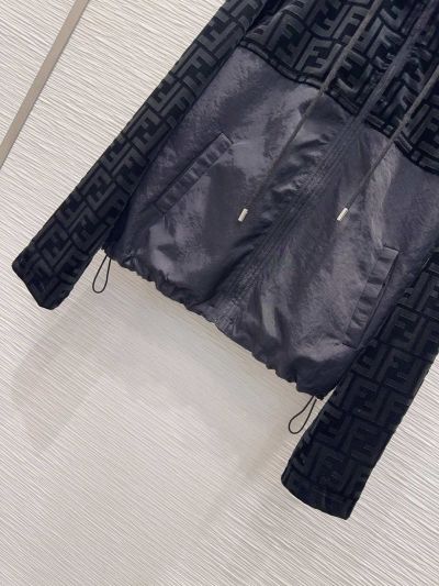 Fendi Long Sleeve Contrast-Trim Coat in Navy