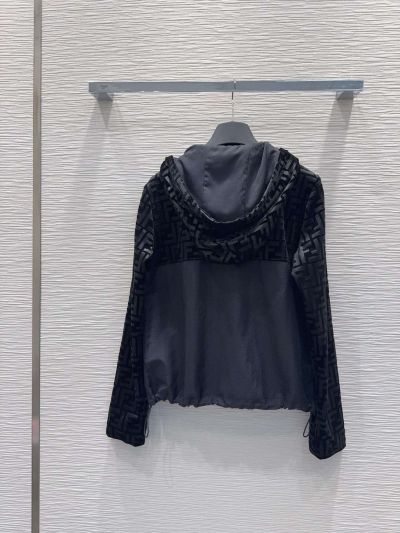 Fendi Long Sleeve Contrast-Trim Coat in Navy