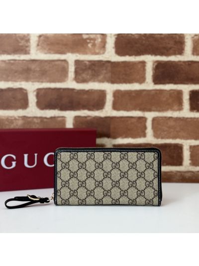 Gucci GG Canvas Zip Wallet in Beige/Black