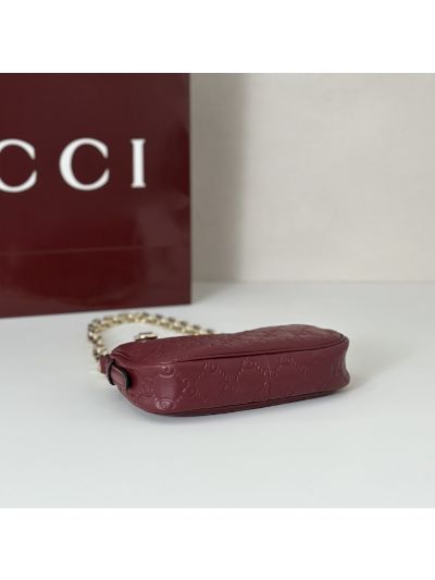 gg-embossed-chain-shoulder-bag-in-burgundy-rxgui292462-04
