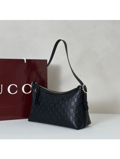 gg-embossed-shoulder-bag-in-black-rxgui292406-02