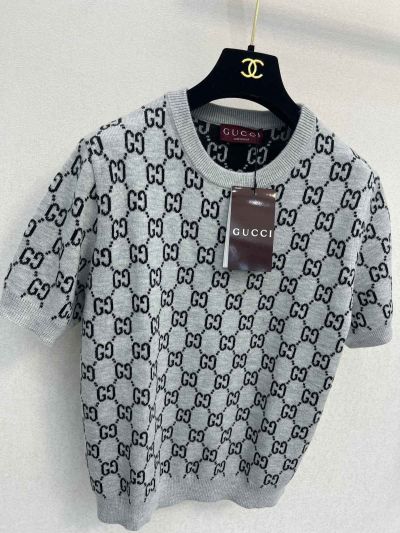 Gucci Crew Neck Short Sleeve Knit Top in Grey
