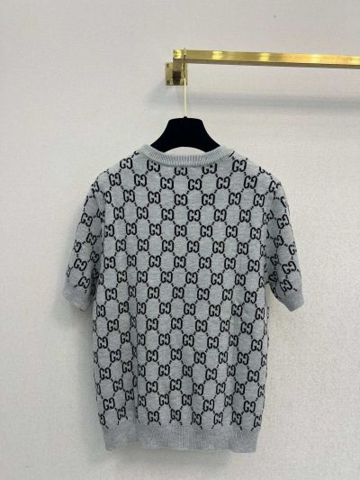 Gucci Crew Neck Short Sleeve Knit Top in Grey