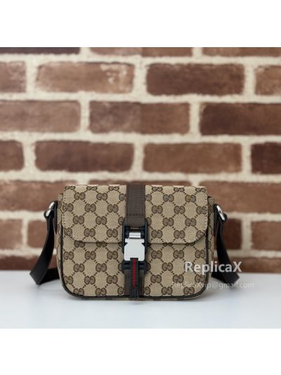 Gucci GG Supreme Small Messenger Bag Green 501050
