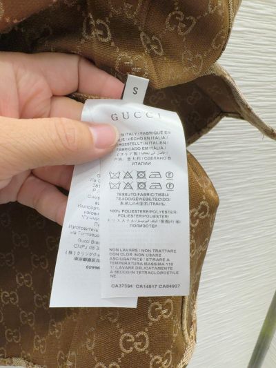 Gucci Long Sleeve Contrast-Trim Coat in Beige