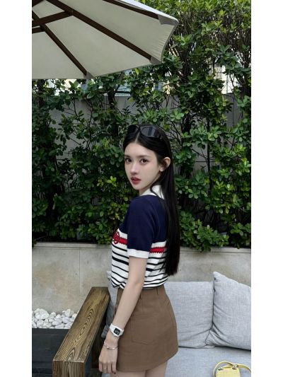 Gucci Turn-Down Collar Short Sleeve Top in Navy and White