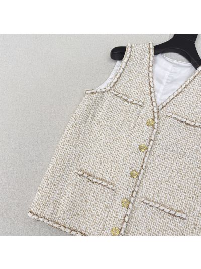 Gucci V-Neck Tweed Vest in Beige and White