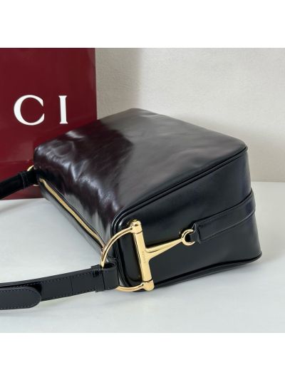 half-horsebit-large-shoulder-bag-862530-rxgui271181-05