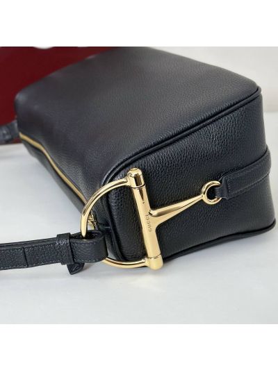 half-horsebit-medium-shoulder-bag-860787-rxgui271187-05