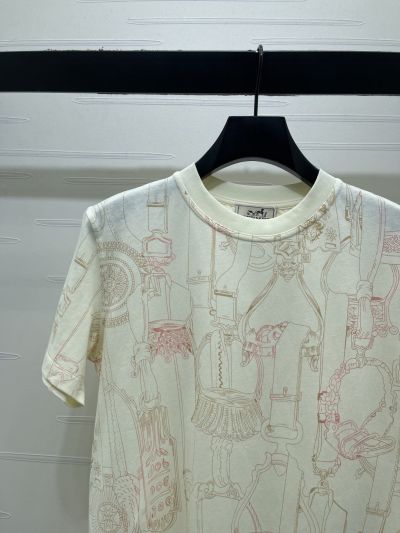 Hermes Short Sleeve Crew Neck T-Shirt in Multicolor