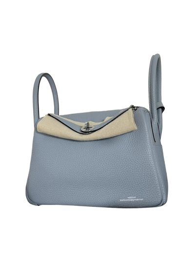Hermes Hand Stitched Lindy 26 Shoulder Bag Light Blue Togo Leather 524623