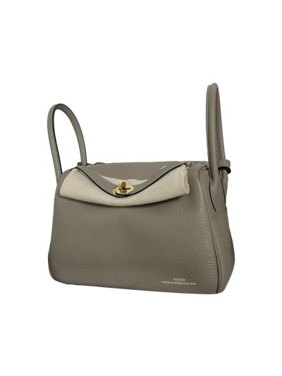 Hermes Hand Stitched Lindy 26 Shoulder Bag Light Gray Togo Leather 524625