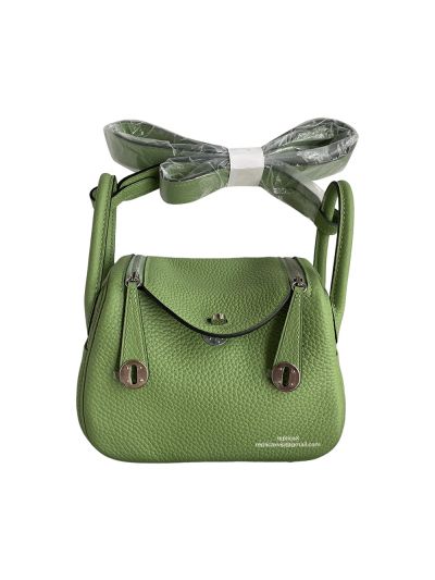 Hermes Hand Stitched Mini Lindy 20 Top Handle Shoulder Bag Mint Green Etoupe Taurillon Clemence 522400