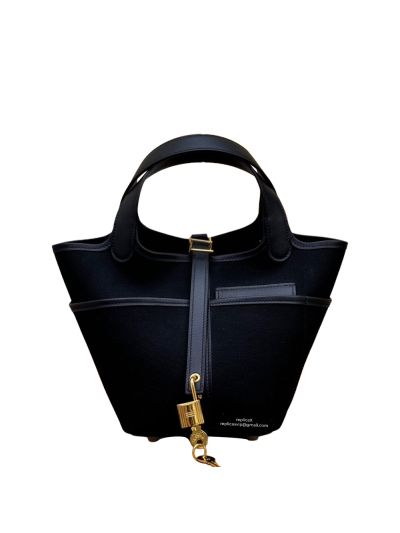 Hermes Toile Goeland Swift Cargo Picotin Lock 18 Bucket Shoulder Bag Black 522976