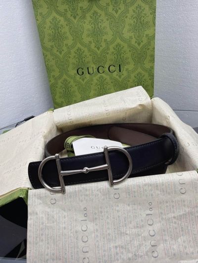 horsebit-buckle-belt-in-black-rxgui292506-03