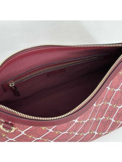 horsebit-pattern-shoulder-bag-in-burgundy-rxgui292407-06
