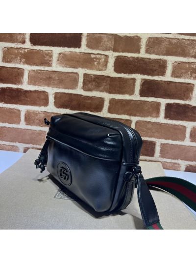 interlocking-g-crossbody-bag-in-black-rxgui292549-02