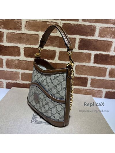 large-gg-hobo-shoulder-bag-with-interlocking-g-696011-in-b-rxgui271441-02
