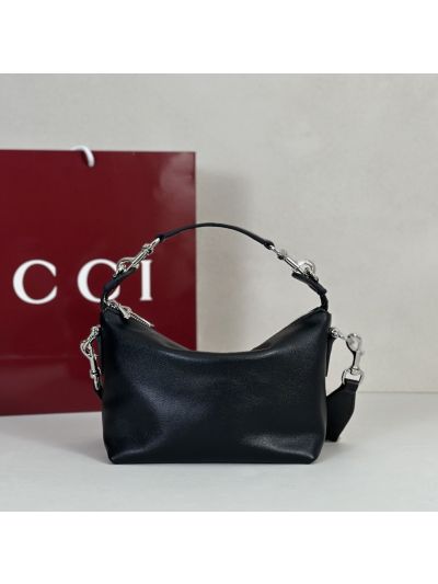 leather-chain-shoulder-bag-in-black-rxgui292548-02