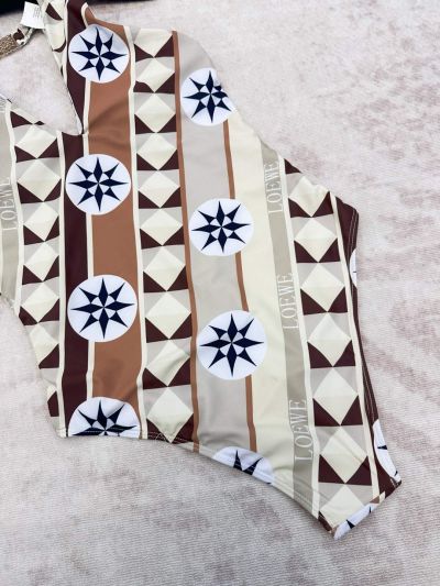 Loewe Sleeveless Contrast-Trim Top in Brown and White