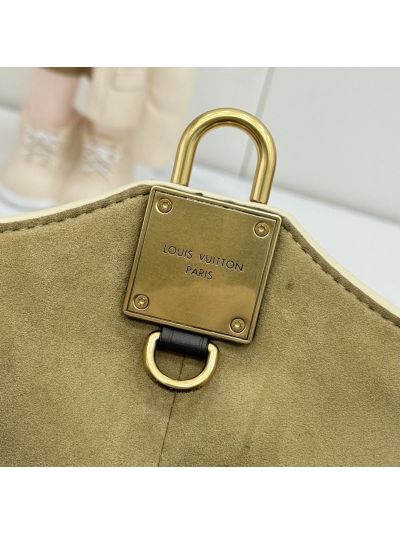 louis-vuitton-beige-and-black-single-handle-bucket-bag-rxlvj01194-05