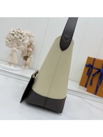 louis-vuitton-beige-and-black-single-handle-bucket-bag-rxlvj01194-16