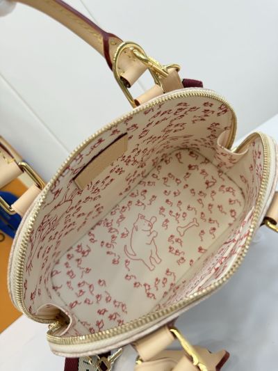 louis-vuitton-beige-monogram-dome-top-handle-bag-rxlvj01300-05