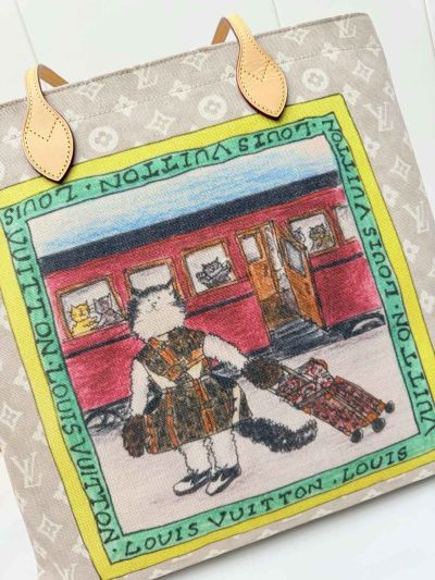 louis-vuitton-beige-monogram-illustrated-tote-rxlvj01262-07