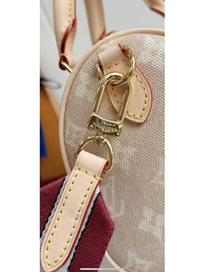 louis-vuitton-beige-monogram-mini-top-handle-bag-rxlvj01263-02