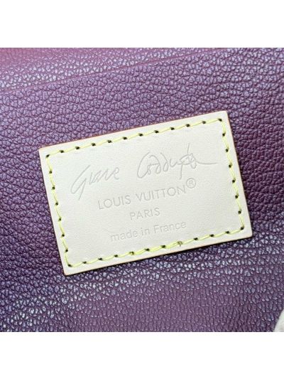 louis-vuitton-beige-monogram-top-handle-vanity-case-rxlvj01243-04