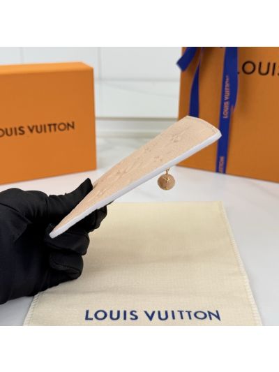 louis-vuitton-beige-monogram-zip-card-holder-rxlvj01210-05