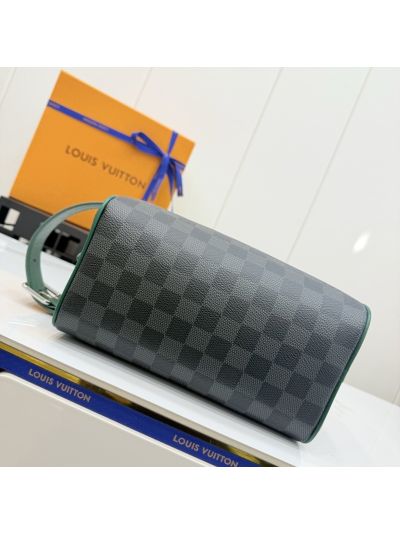 louis-vuitton-black-and-gray-checkerboard-toiletry-pouch-with-green-trim-rxlvj01241-10
