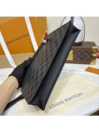 louis-vuitton-black-and-gray-checkerboard-wristlet-pouch-rxlvj01172-09