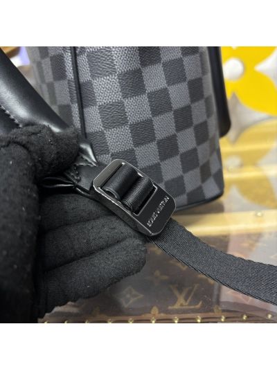 louis-vuitton-black-and-grey-checkerboard-backpack-n40365-rxlvj01108-07