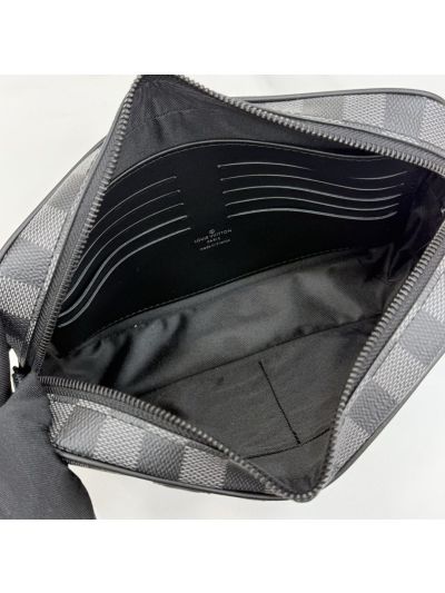 louis-vuitton-black-and-grey-checkerboard-zip-clutch-rxlvj01122-03