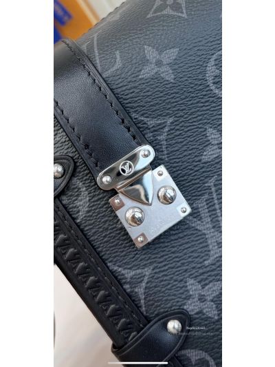 louis-vuitton-black-and-grey-monogram-chain-shoulder-bag-rxlvj02144-04