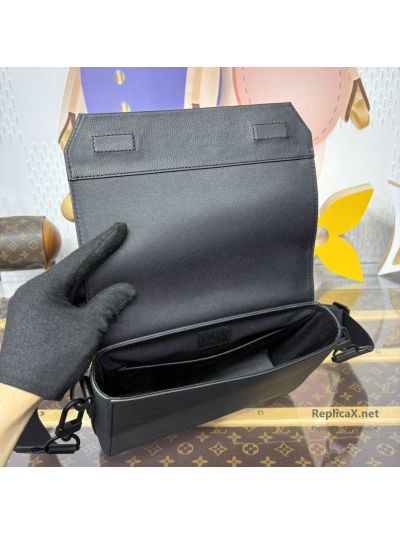 louis-vuitton-black-corner-emblem-flap-messenger-bag-rxlvj02221-02
