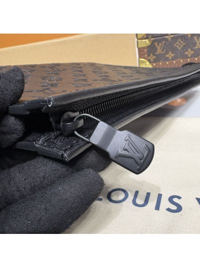 louis-vuitton-black-embossed-zip-clutch-rxlvj01148-08