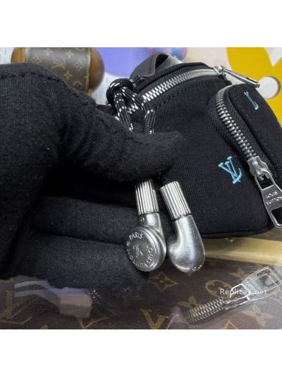 louis-vuitton-black-lettering-belt-bag-with-front-pocket-rxlvj01496-03