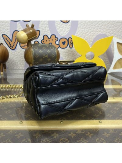 louis-vuitton-black-quilted-turn-lock-top-handle-bag-rxlvj01312-04
