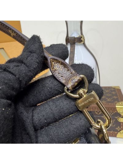 louis-vuitton-black-shoulder-bag-with-monogram-trim-rxlvj01160-03