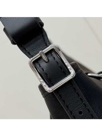 louis-vuitton-black-single-handle-shoulder-bag-rxlvj01164-02