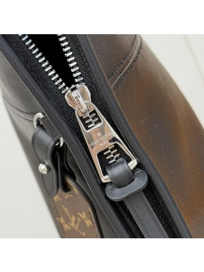 louis-vuitton-black-single-handle-shoulder-bag-rxlvj01164-06