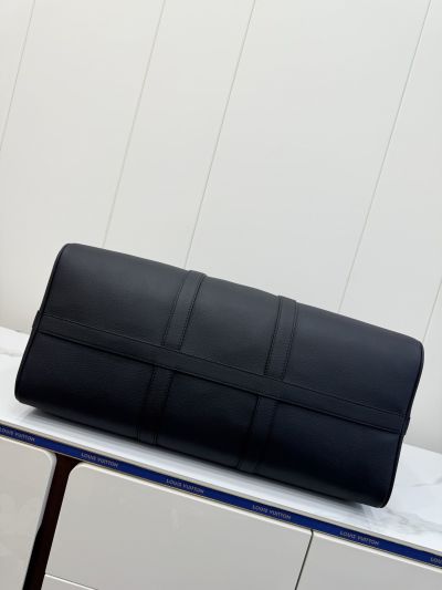 louis-vuitton-black-textured-wide-travel-bag-rxlvj01229-08