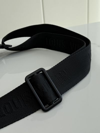 louis-vuitton-black-tonal-monogram-sling-bag-rxlvj01290-05