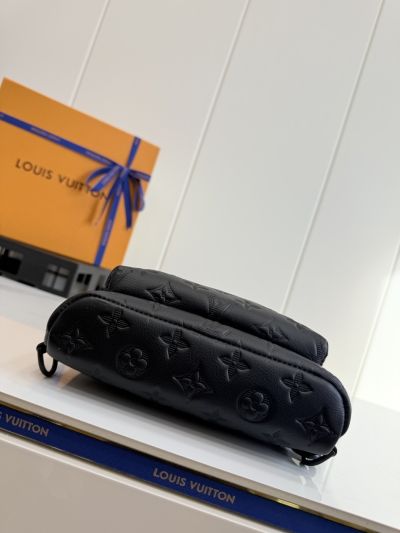 louis-vuitton-black-tonal-monogram-sling-bag-rxlvj01290-13