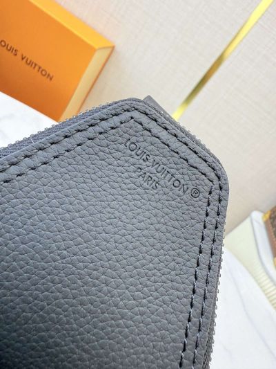 louis-vuitton-black-vertical-sling-bag-rxlvj01295-11