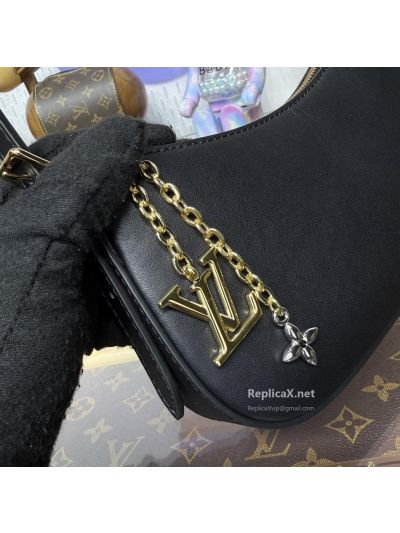 louis-vuitton-black-zip-shoulder-bag-with-charm-chain-rxlvj02125-03