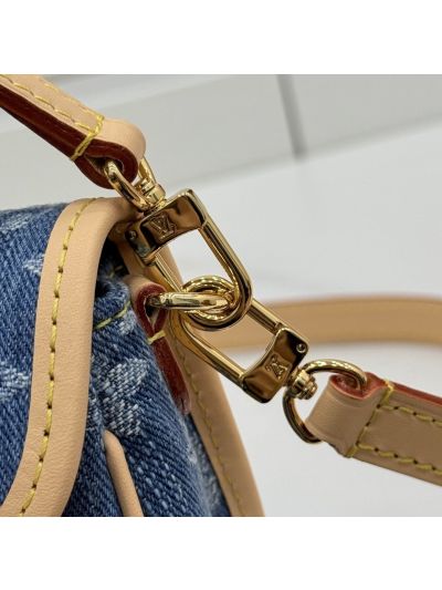 louis-vuitton-blue-denim-look-monogram-buckle-flap-bag-rxlvj01257-02